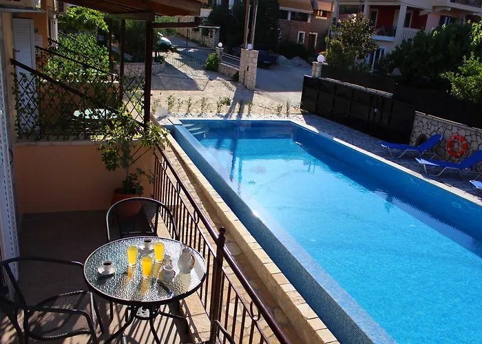 Alkionis Pool View Apartment Lefkáda