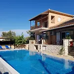 Alkionis Pool View * Lefkada City